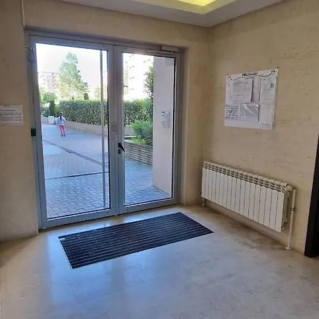 Луксозен Тристаен Апартамент В Младост 3 Apartment *