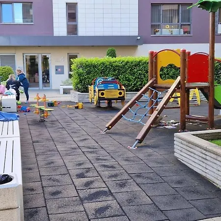 Apartment Луксозен Тристаен Апартамент В Младост 3 *