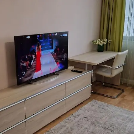 Луксозен Тристаен Апартамент В Младост 3 Apartamento