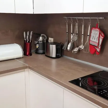 Луксозен Тристаен Апартамент В Младост 3 Apartamento Sofía