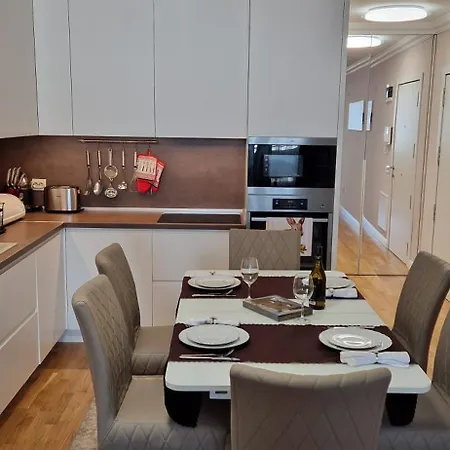 Луксозен Тристаен Апартамент В Младост 3 Apartamento Sofía